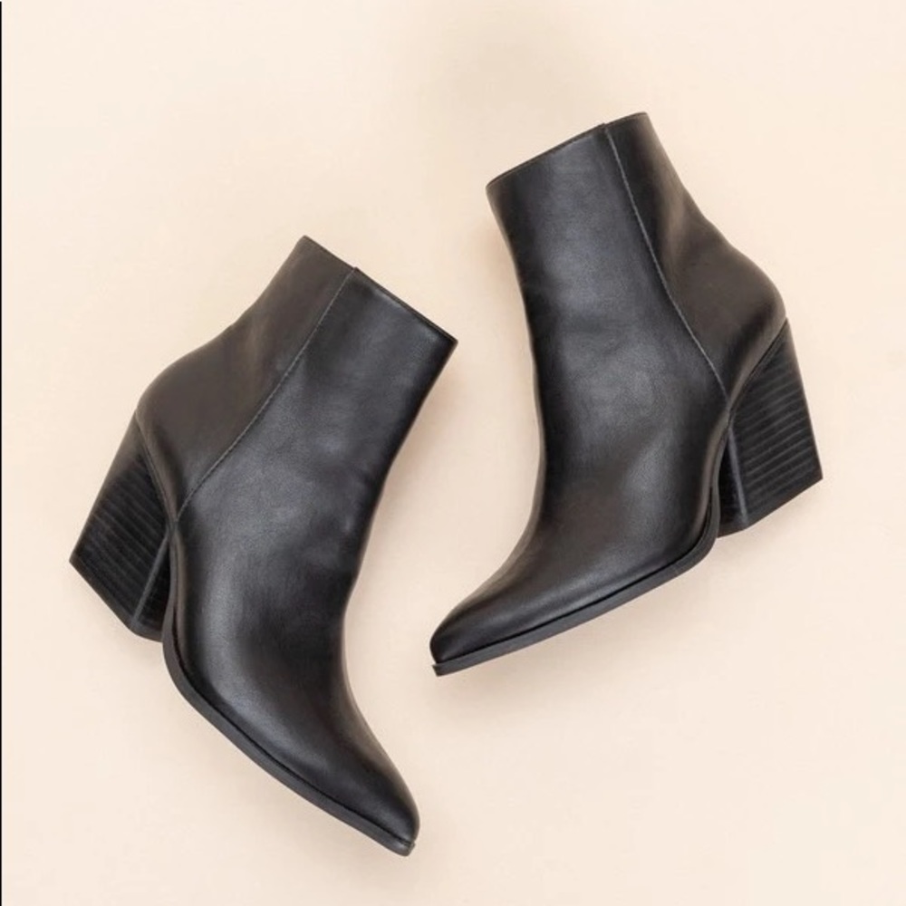 Wedged/heeled ankle boots size 7 (leather)